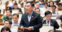 Tín dụng "chảy" vào bất động sản đầu cơ, làm việc cật lực 30 năm không mua được nhà