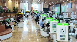 Market mixed, VN-Index gains over 13 points