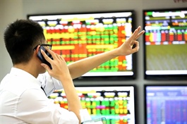 Caution builds ahead of short trading week