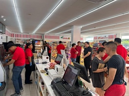 China’s largest convenience store chain makes foray in Vietnam