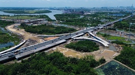 Vành đai 3 TPHCM chậm 6 tháng vì giá dầu và vật liệu tăng mạnh