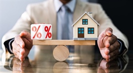 Phần lớn cổ phiếu bất động sản đang hụt hơi vì lãi suất?