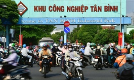 TP HCM hụt hơi trên 'đường ray cũ'