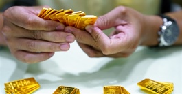 Phạt đến 50 triệu đồng nếu xuất cảnh khai báo không trung thực về vàng, tiền