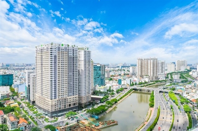 VN-Index extends losses on realty stocks
