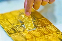 Vàng khó tái lập mốc kỷ lục: Chiến lược nào để bảo toàn tài sản?
