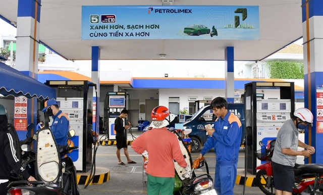 Sử dụng xăng E10 giúp giảm nhập khẩu xăng khoáng, tiết kiệm ngoại tệ cho quốc gia từ 5.000 đến 7.000 tỉ đồng/năm.