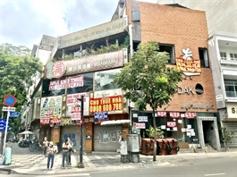 HCM City shop-house rents fall as retailers rethink physical stores