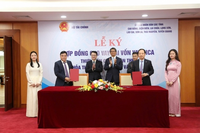 MoF signs 11 on-lending agreements to advance climate-resilient development in Northern Vietnam