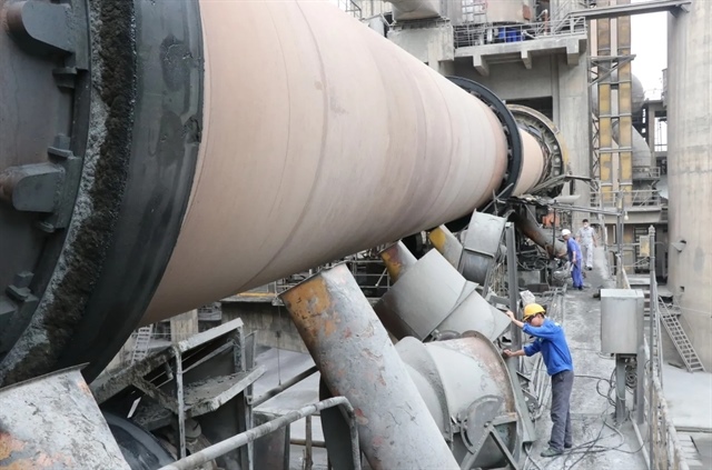 Steel, cement and electricity firms to trade emissions quotas under VIệt Nam's carbon market