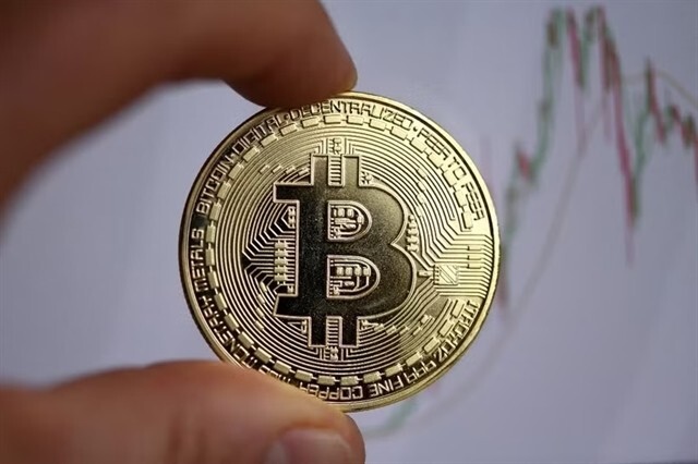 Việt Nam restricts domestic access in pilot crypto market