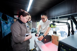 Zebra Technologies’ mobile experience centre debuts in Việt Nam to advance smart manufacturing