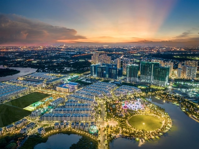 Vin-stocks help push VN-Index to break through 1,840 threshold