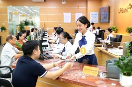 VN-Index hits nearly one-month high