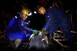 Deputy PM urges Vinacomin to boost coal output for double-digit growth target