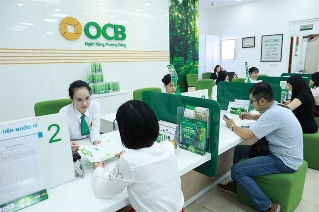 VN-Index extends gains on bank stocks