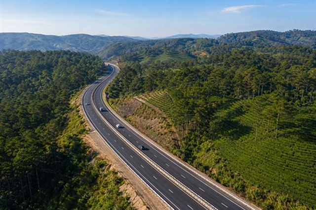 Vietnam approves PPP study for $1 billion expressway strategic for Central Vietnam (translated)