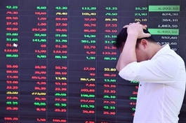 Cổ phiếu PNJ "thủng" đáy thuế quan, mất hơn một nửa giá trị từ đỉnh