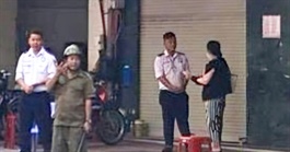 Nhiều người 'đứng ngồi không yên' vì tiệm vàng bất ngờ đóng cửa