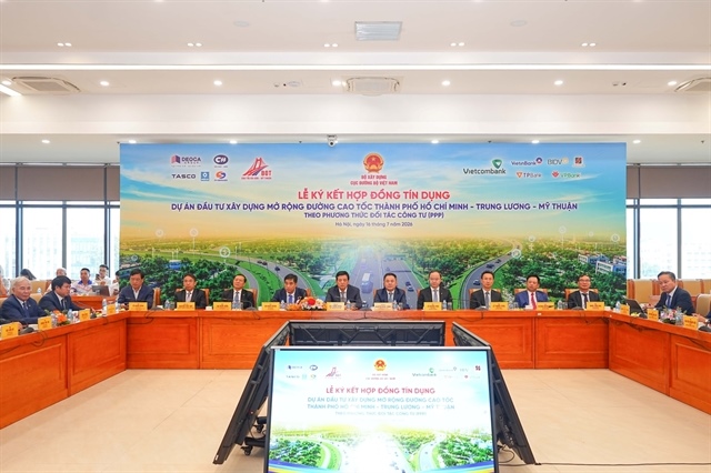 Vietcombank arranges over VNĐ27 trillion loan for expressway project