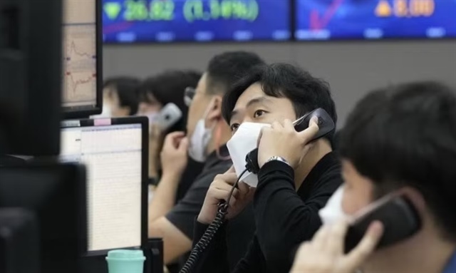Nỗi lo ngành bán dẫn đạt đỉnh khiến cổ phiếu công nghệ lao dốc