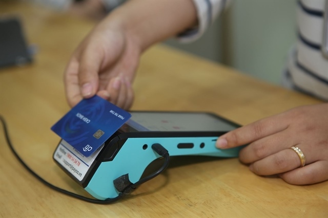 Banks create more value for credit cards to raise competitive edge