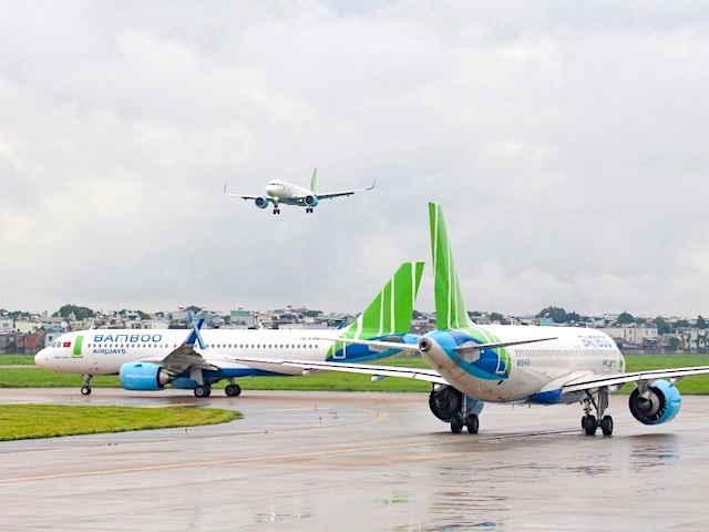 Bamboo Airways chỉ còn 3 máy bay đang khai thác, gửi thư xin lỗi và hoàn vé cho khách hàng | Vietstock