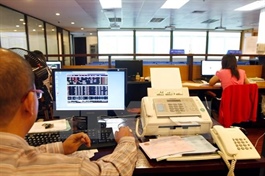 Market snaps four-day rallies on rising selling pressure