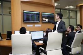FTSE upgrade review may bring 30 Vietnamese stocks into global index basket