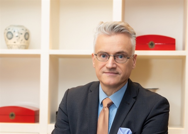 Resolution 10 sets ambitious targets to increase localisation