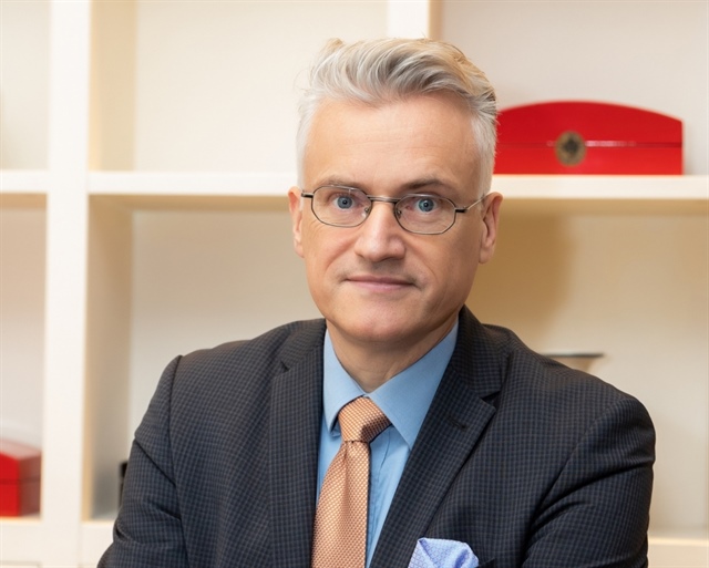 Resolution 10 sets ambitious targets to increase localisation