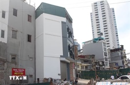 Hà Nội vận động hợp thửa, hợp khối để ngăn nhà 'siêu mỏng, siêu méo'
