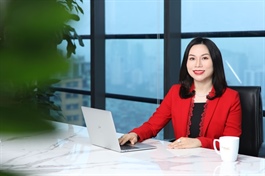 Nữ Chủ tịch Rox Key Holdings bất ngờ xin từ nhiệm