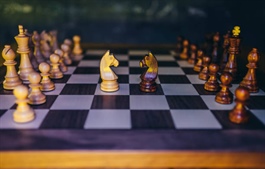 So găng công ty chứng khoán ngân hàng và công ty chứng khoán độc lập