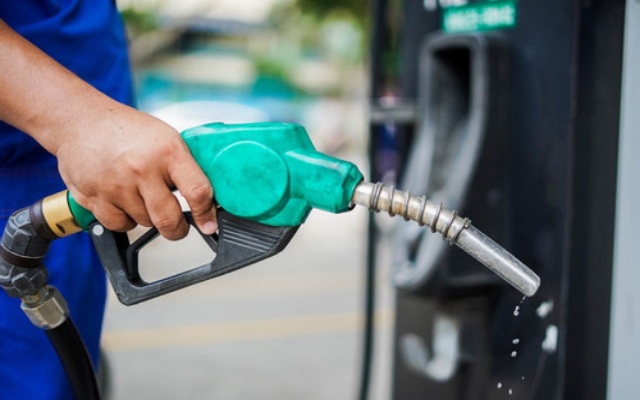 Giá xăng E10 tăng, dầu diesel giảm từ 15h ngày 3/9