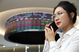 VN-Index faces key resistance after volatile start to September