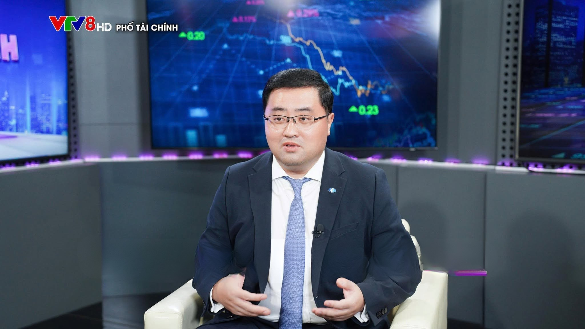Ông Huang Bo chia sẻ trên chương trình Phố Tài chính
