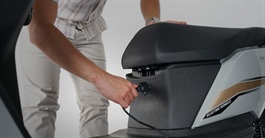 Những thói quen khi sạc xe máy điện có thể gây cháy, nổ