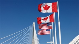 Căng thẳng leo thang, Mỹ cấm nhập sữa, xe máy và phần lớn đồ uống có cồn từ Canada