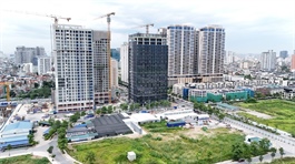 Người nước ngoài mua nhà tại Việt Nam: 'Mở cửa' nhưng phải kiểm soát