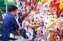 Toy market heats up before 2026 Mid-Autumn Festival