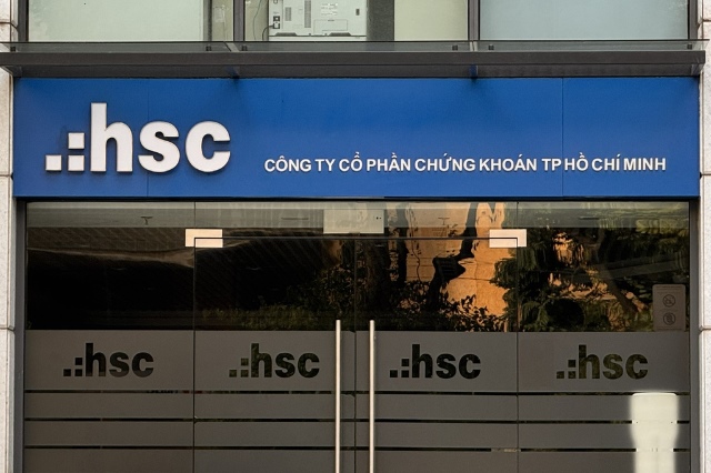 HSC phân phối tiếp hơn 1.8 triệu cp chưa chào bán hết