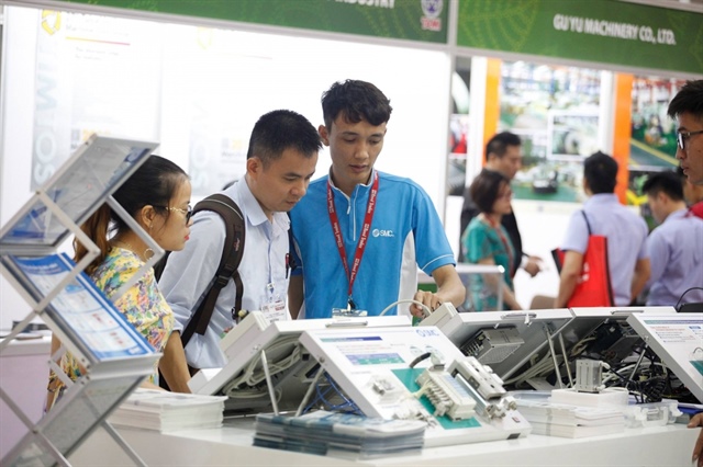 Electronics FIEs asked to expand Vietnamese supplier networks