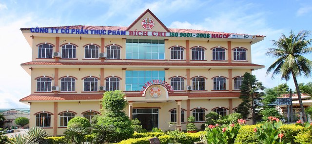 Lãnh đạo BCF thoái vốn, người thân đồng loạt đăng ký mua vào