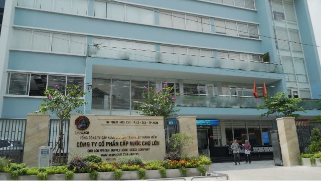 Nhộn nhịp giao dịch lãnh đạo và người thân CLW
