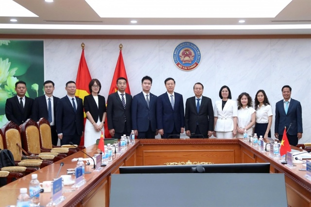 Vietnam, China discuss policies to support private-sector growth