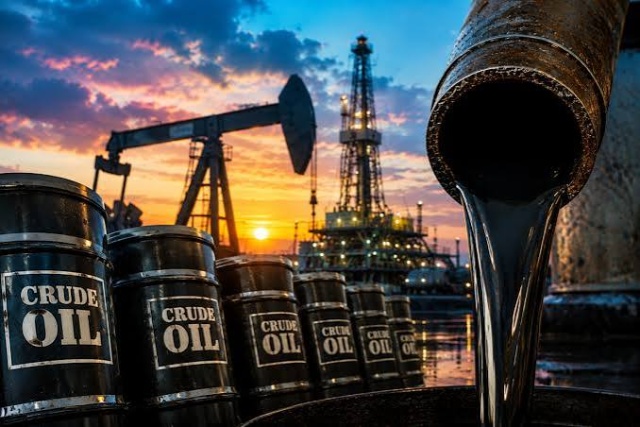Dầu WTI giảm mạnh 4.5% khi tin ông Trump có thể đàm phán với Iran
