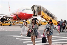 Việt Nam's airports handle nearly 102 million passengers in first nine months