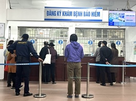 Đề xuất mới: Hỗ trợ 70% mức đóng bảo hiểm y tế, kéo dài thời gian hưởng đến 72 tháng