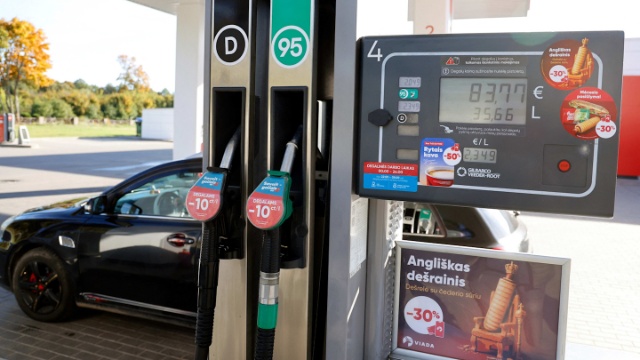 Giá diesel ở châu Âu tăng vọt